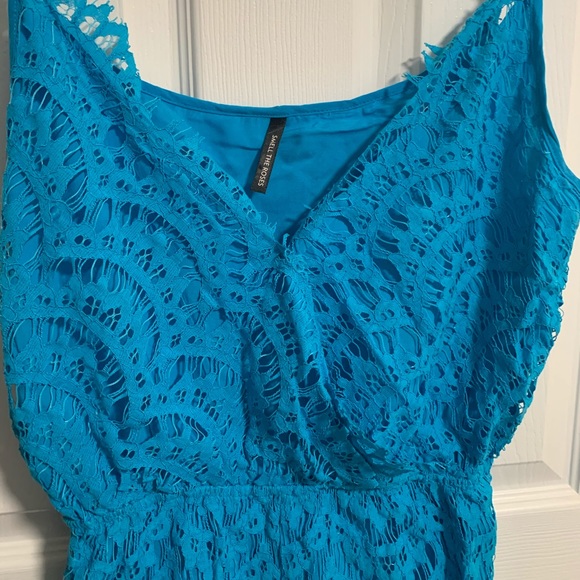 Lace romper! - Picture 2 of 3